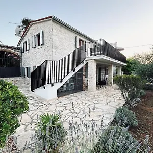 Apartmán Koronsovac House With 4, Poreč