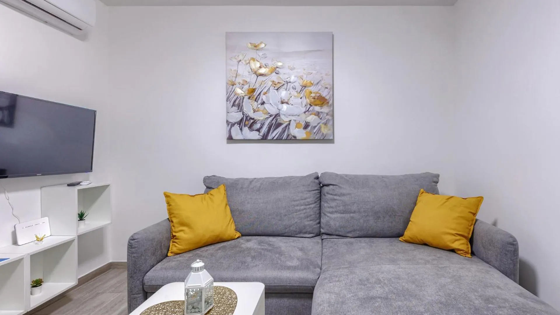 Apartment Nikola By Interhome Poreč